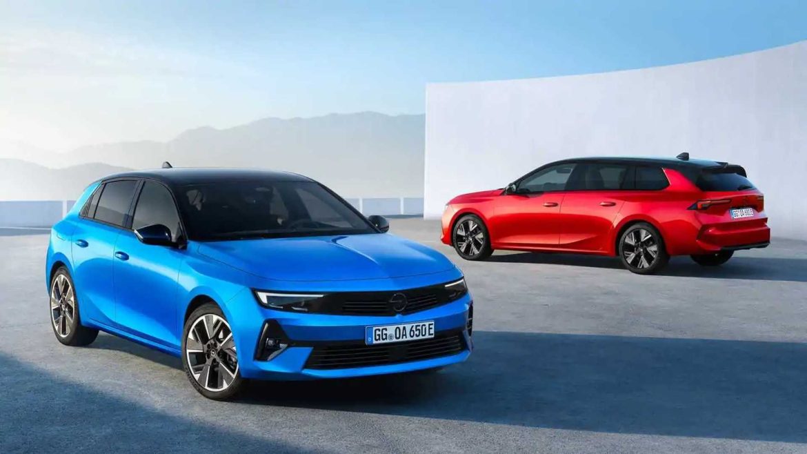 opel-astra-electric-2023-und-opel-astra-sports-tourer-electric-2023